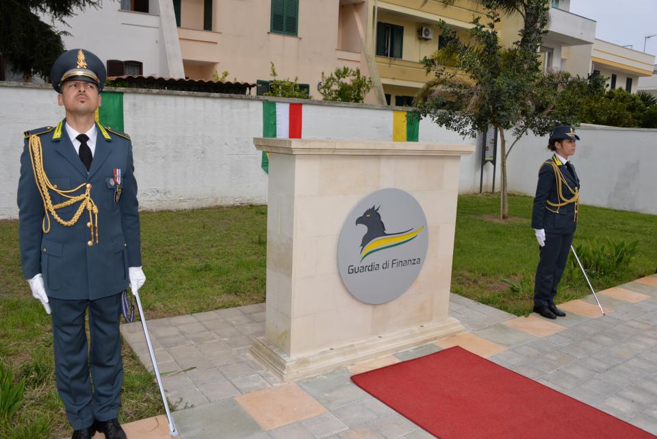 Inaugurazione del - UN GIARDINO IN GIALLOVERDE